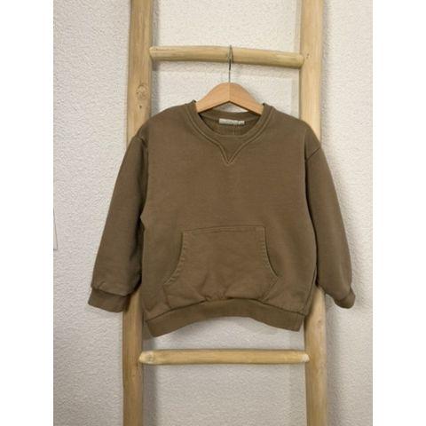 Pre-Loved Sweatshirt von Lil’ Atelier in Braun, aktuell Grösse 98/104 (Etikett 110)