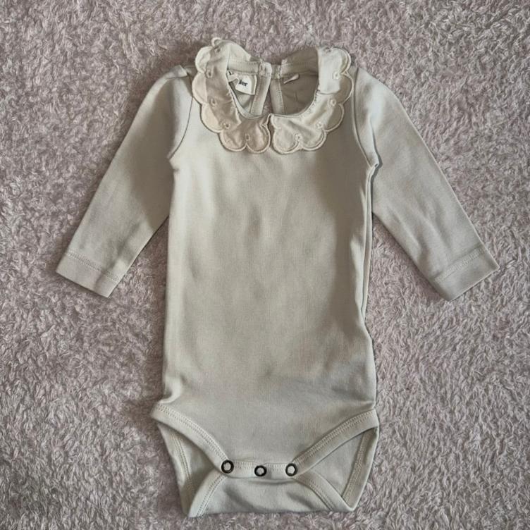 Pre Loved Body mit Kragen von Lil` Atelier I Hellbeige I Gr. 56