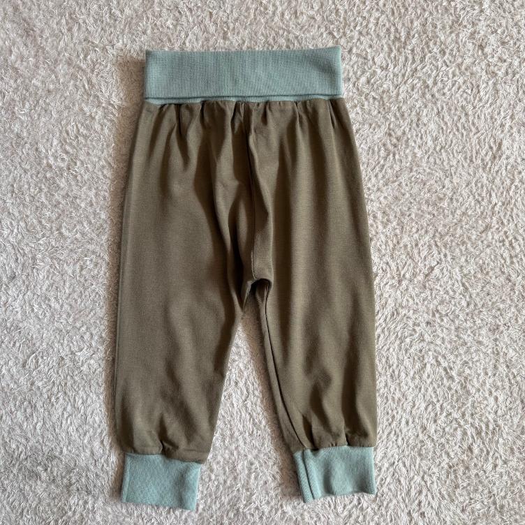 Pre Loved Handmade Balloon-Mitwachshose I Olivegrün I Gr. 86