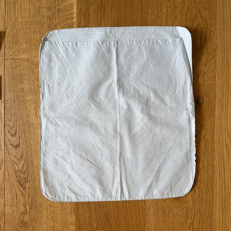 Pre Loved Babybettwäsche von Done by Deer I Grau/Weiss I 70 × 100 cm - 0