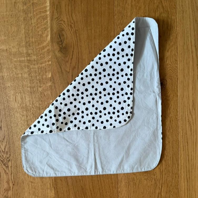 Pre Loved Babybettwäsche von Done by Deer I Grau/Weiss I 70 × 100 cm - 2