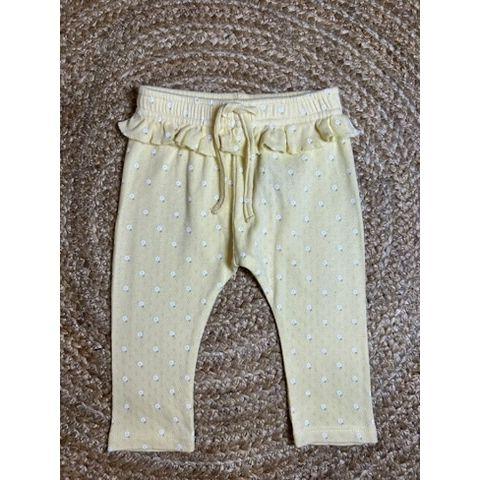 Pre-Loved Loose Pants von Lil’ Atelier | Gelb mit Blumenprint | Grösse: 68