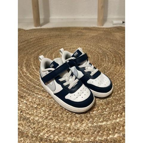 Pre-Loved Sneakers von Nike | Blau-Weiss | Grösse: 25