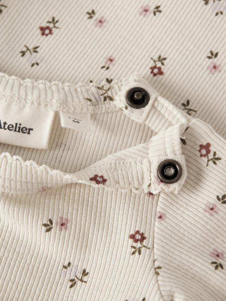 Lil’ Atelier BABY Langarm Body – Turtledove Floral - 3