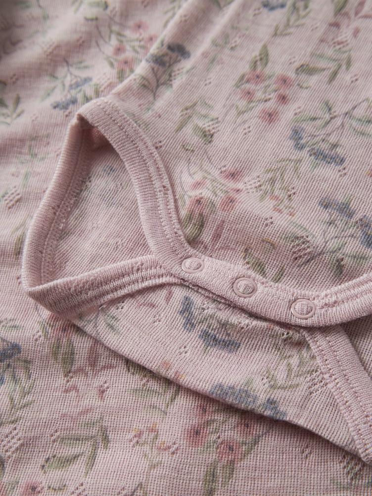 NAME IT BABY Langarm Body aus 100% Merinowolle – Purple Violet Ice Flowers & Leafs - 1