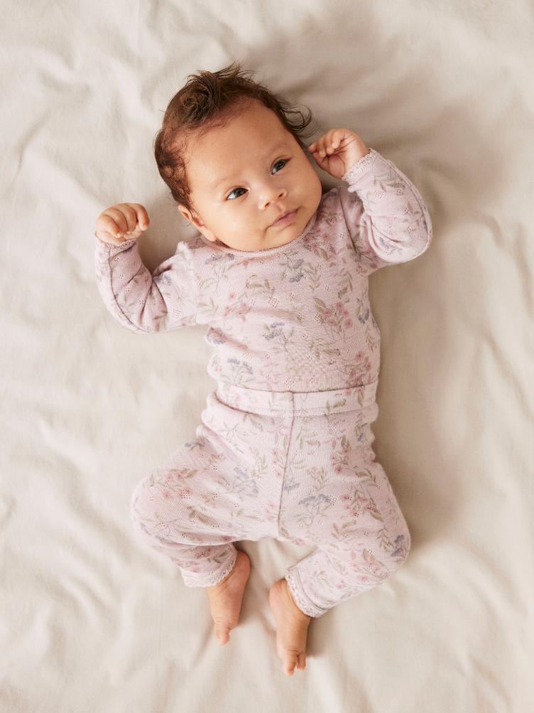 NAME IT BABY Langarm Body aus 100% Merinowolle – Purple Violet Ice Flowers & Leafs - 0