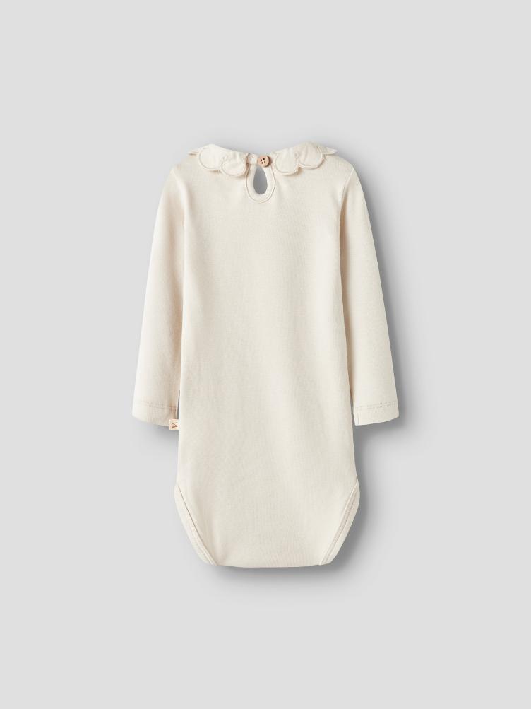 Lil’ Atelier Rib Bodysuit mit Kragen – Nachhaltig, weich & stilvoll - 1