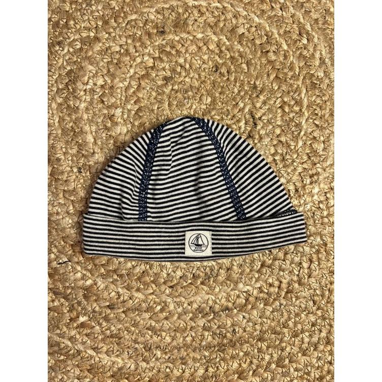 Pre-Loved Mütze von Petit Bateau | Marine gestreift | Grösse: 1M