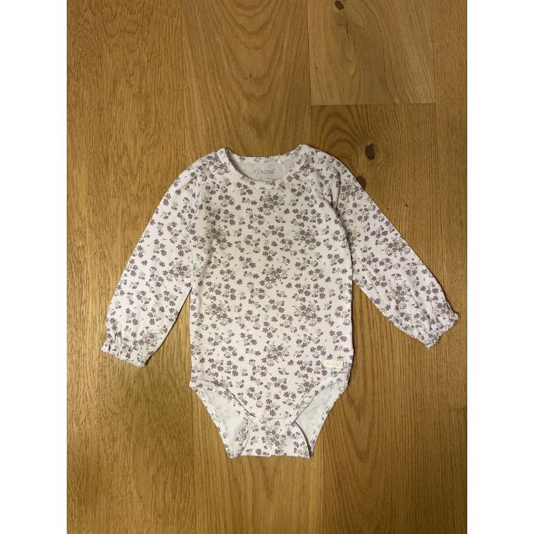 Pre-Loved Langarm Body von Fixoni I Blumenprint I Grösse 74