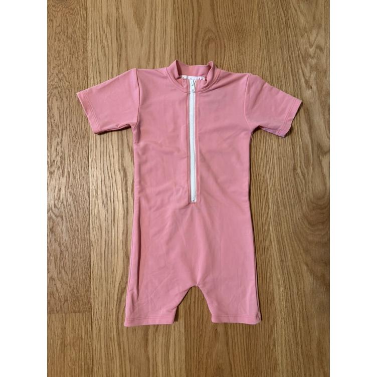 Pre-Loved Schwimmanzug von Petit Crabe | Pink | Grösse: 1–2Y
