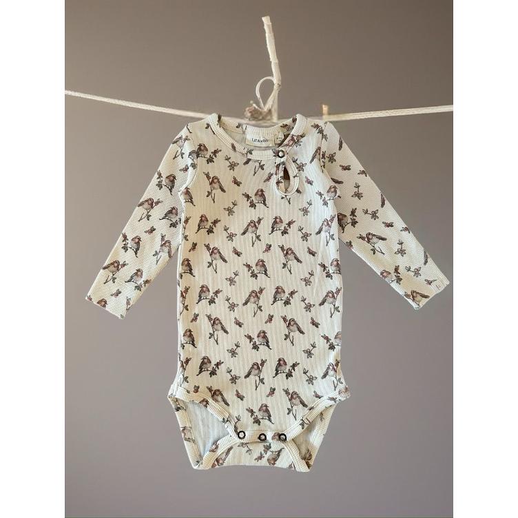 Pre-Loved Body von Lil’ Atelier | Farbe: Turtledove mit Vogel-Print | Grösse: 68