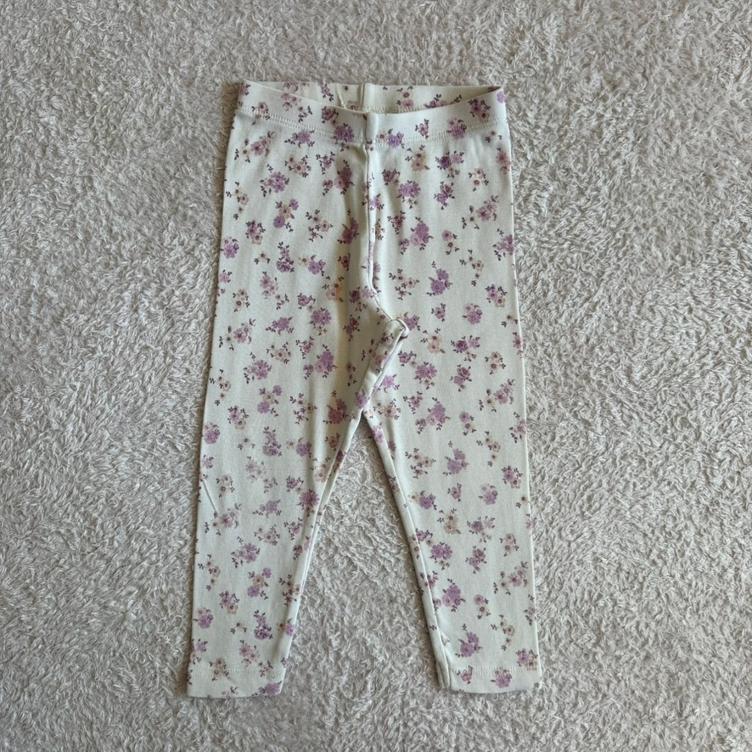 Pre Loved Leggings von WHEAT I Weiss mit lila Blumenprint I Gr. 86