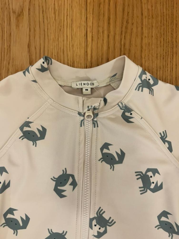 Pre-Loved Badeanzug von LIEWOOD | Sandy Beige mit Krabben-Print | Grösse: 98 - 0