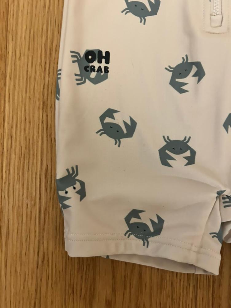 Pre-Loved Badeanzug von LIEWOOD | Sandy Beige mit Krabben-Print | Grösse: 98 - 1