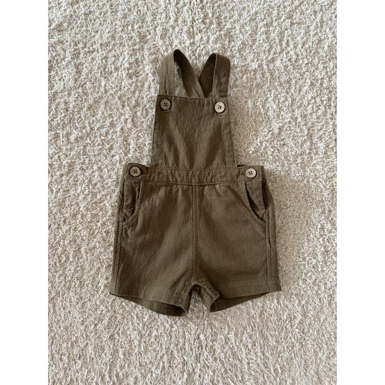 Pre Loved Kurze Latzhose von Wheat I Olivgrün I Gr. 74
