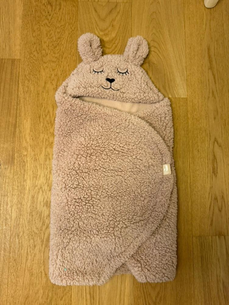 Pre-Loved Einschlagdecke / Babyschalen-Fusssack – Jollein „Bouclé Teddy Bear“ I Wild Rose - 0