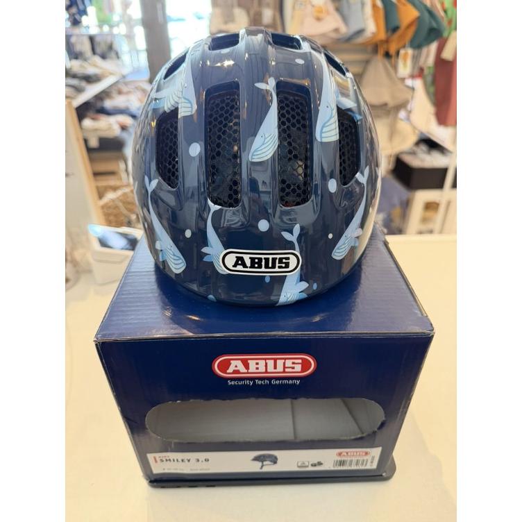 Pre Loved Helm von ABUS I Blau mit Wal-Print I Gr. S (45–50 cm)