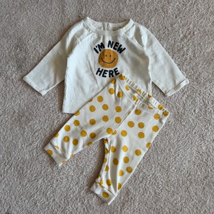 Pre Loved Set von Gymboree I Weiss mit gelbem Smiley-Print I Gr. 3-6m