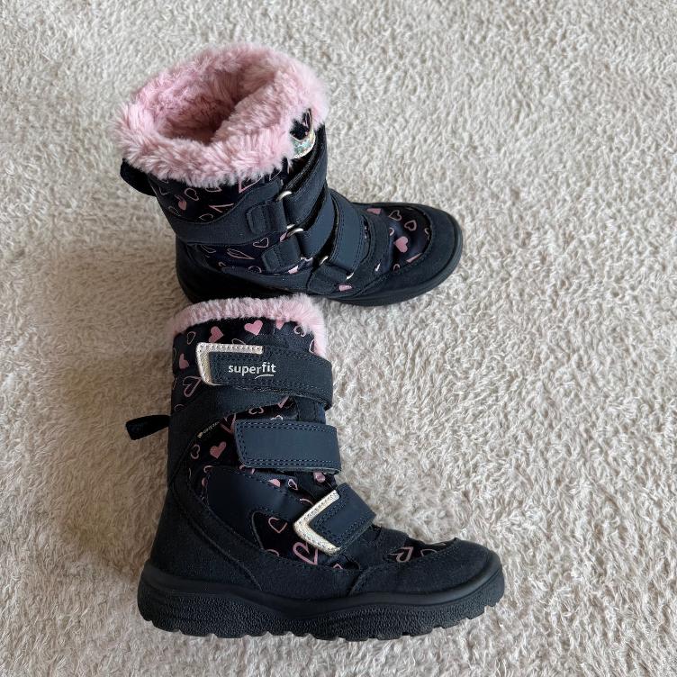 Pre Loved Gore-Tex Winterstiefel von Superfit I Dunkelblau mit rosa Herzchen I Gr. 28