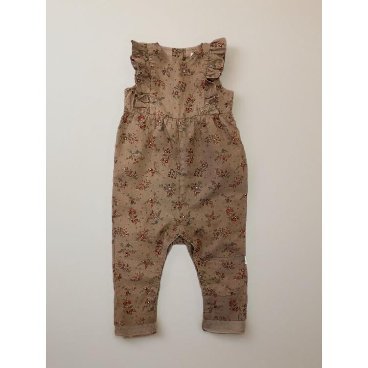 Pre-Loved Latzhose von Wheat | Braun mit Blumen-Print | Grösse: 68