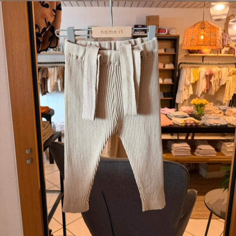 Pre Loved Strickhose mit Trägern I Beige I Gr. 80