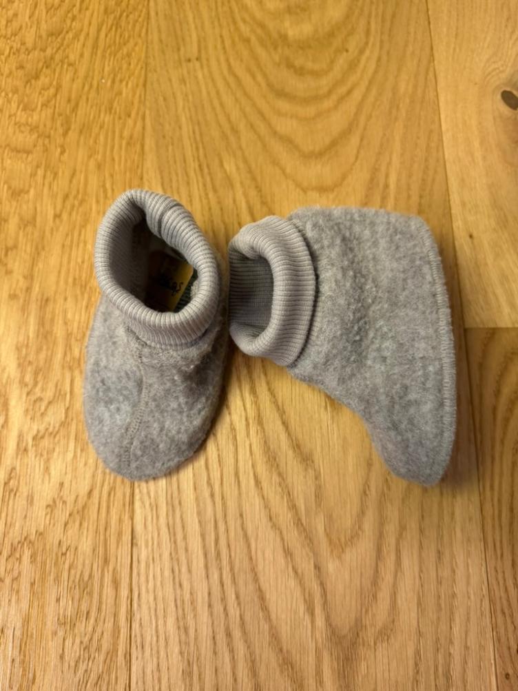 Pre-Loved Wollfleece Babyschuhe – hessnatur I Bio-Merinowolle I Gr. 74/80 - 0