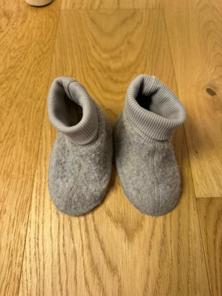 Pre-Loved Wollfleece Babyschuhe – hessnatur I Bio-Merinowolle I Gr. 74/80 - 1
