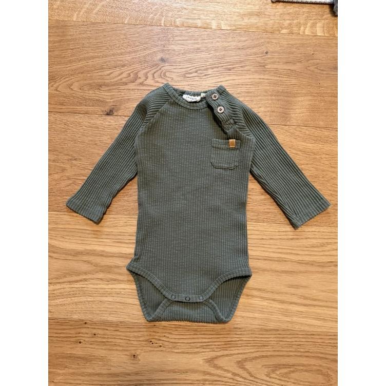 Pre-Loved Body von Lil’ Atelier | Kalamata Green | Grösse: 74