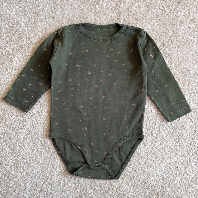 Pre Loved Body von Poudre Organic I Waldgrün I Gr. 86