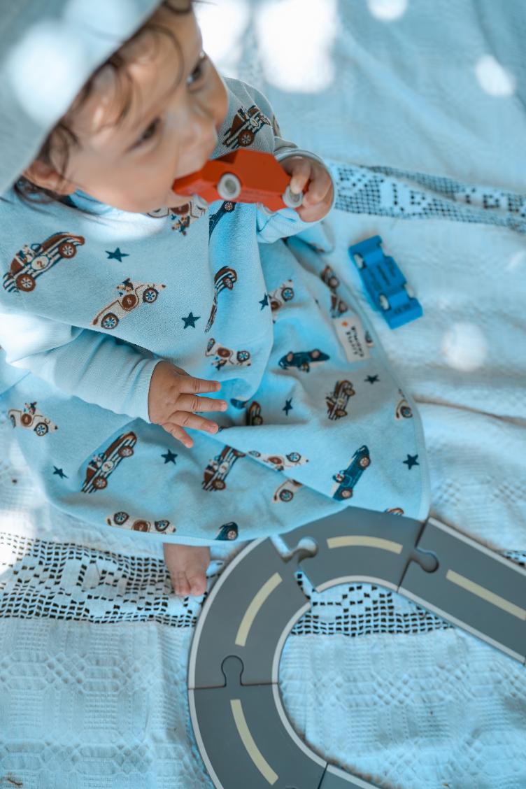 Little Casimir Boo Signature Lätzchen – Sky Racers - 0